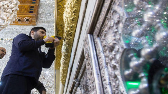 قسم صناعة شبابيك الأضرحة الشريفة وأبوابها